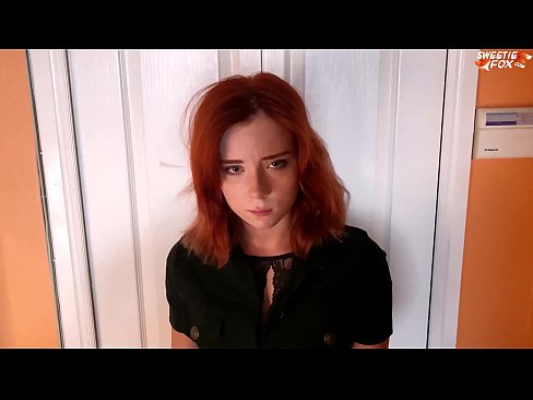 ❤️ Ochranka potrestala peknú ženu za krádež v obchode - sperma v ústach ❤ Porno video na nás ﹏